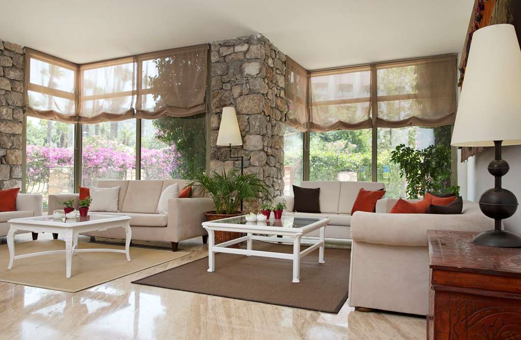 cheap resort hotels to Spend holiday with family