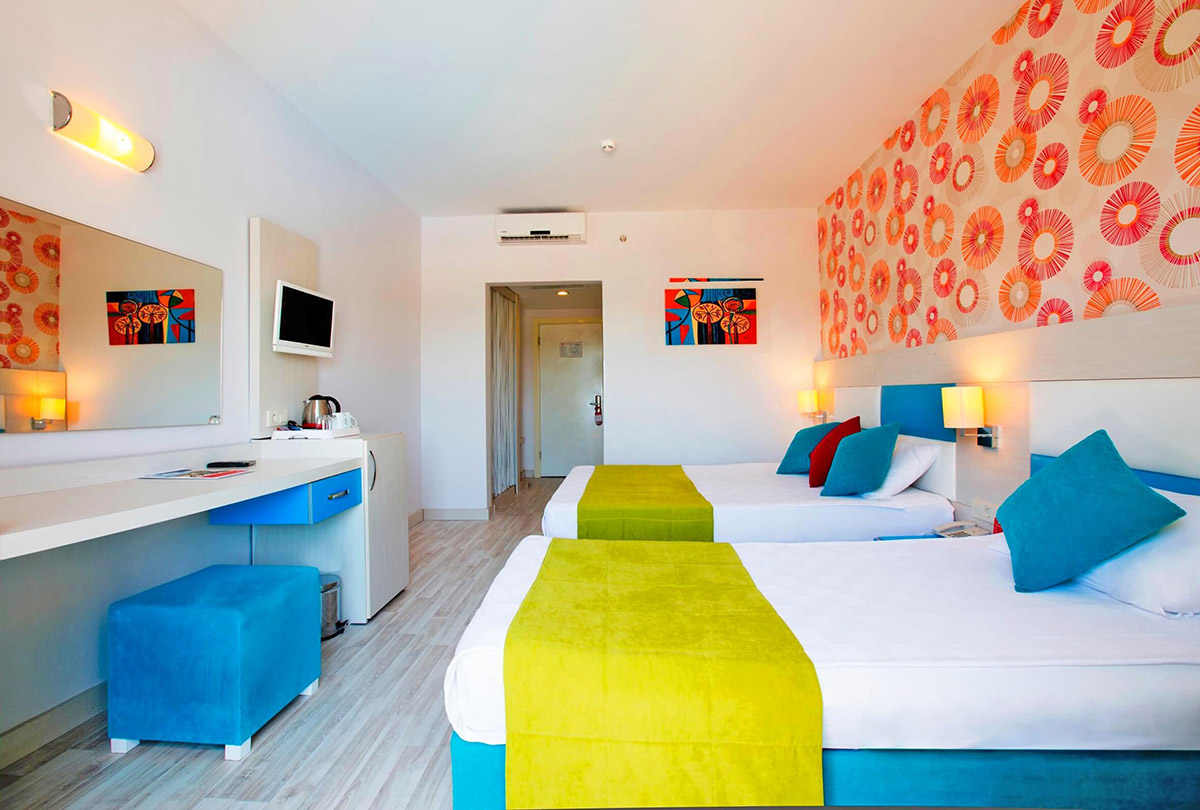 cheap resort hotels to Spend holiday with family