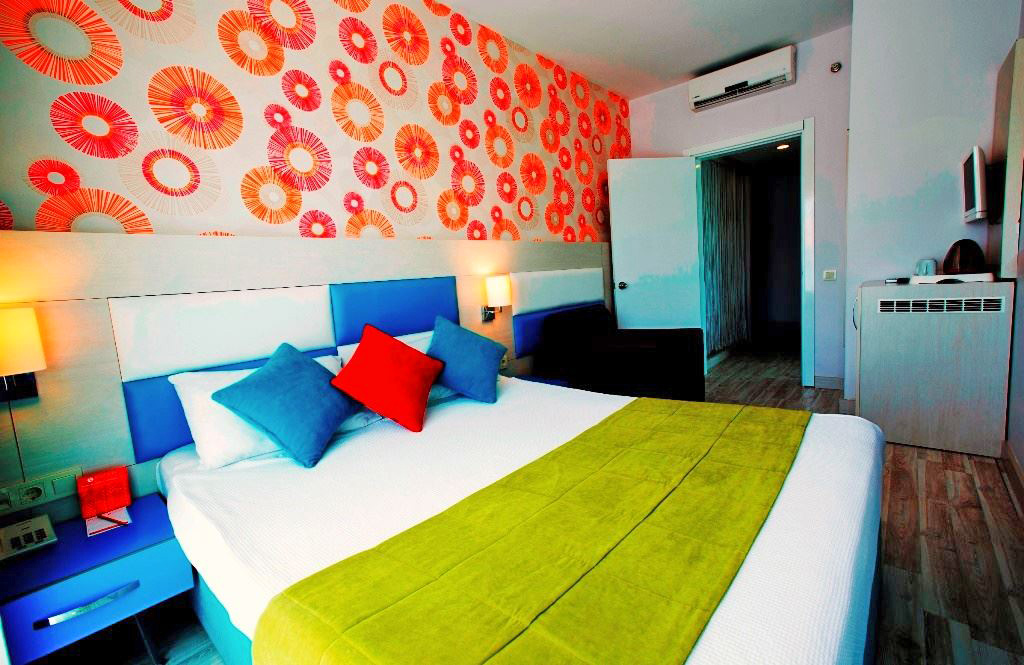 cheap resort hotels to Spend holiday with family