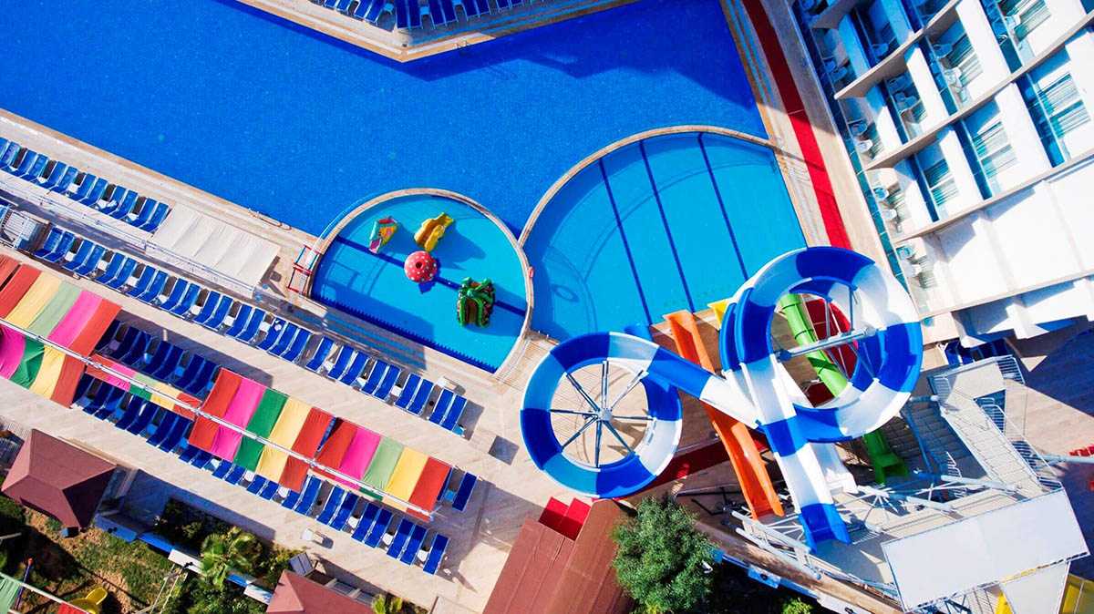 cheap resort hotels to Spend holiday with family