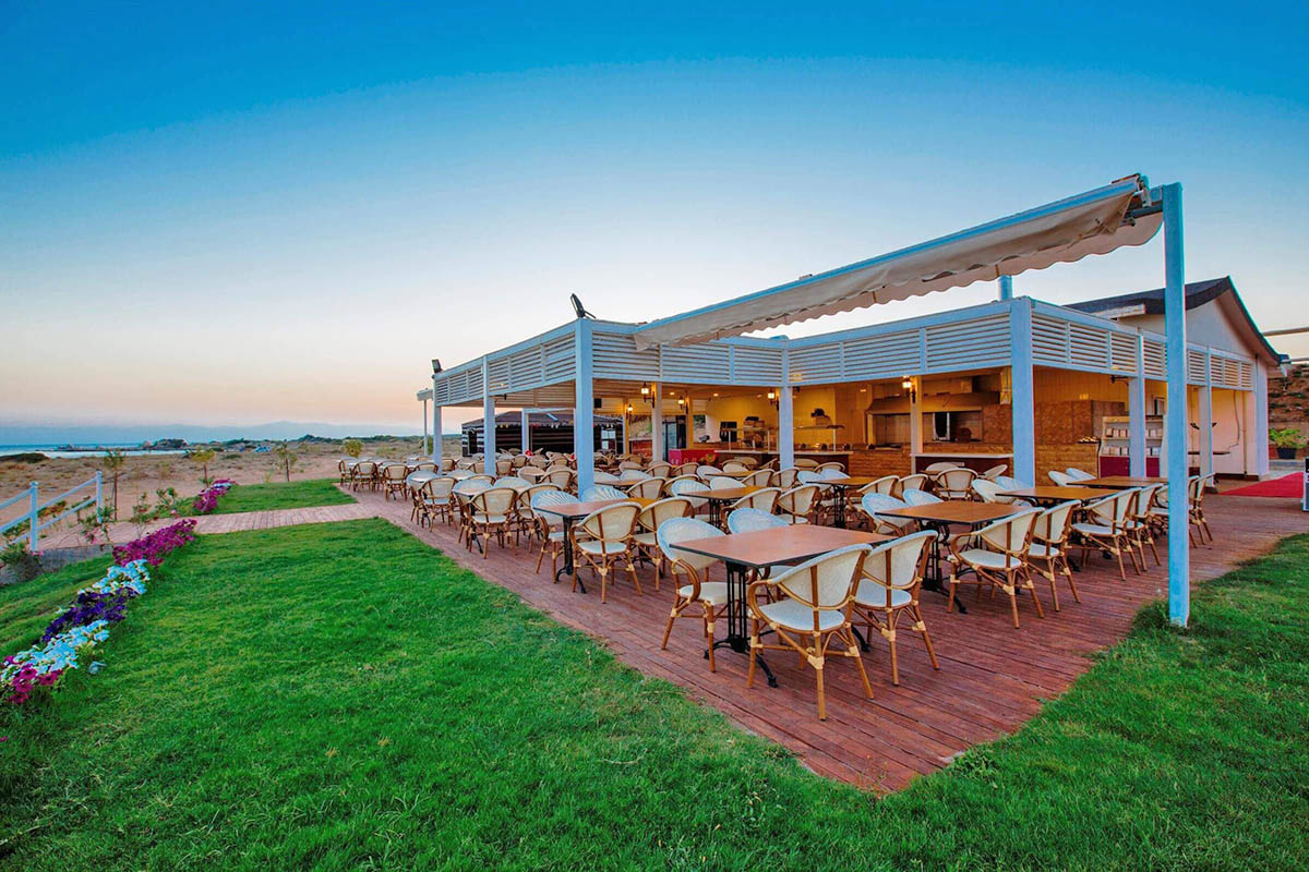 cheap resort hotels to Spend holiday with family