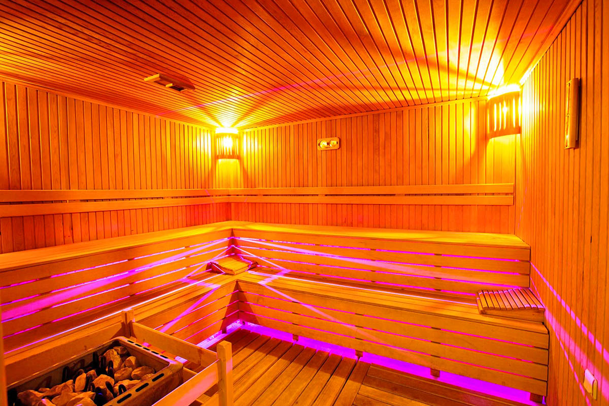 cheap resort hotels to Spend holiday with family