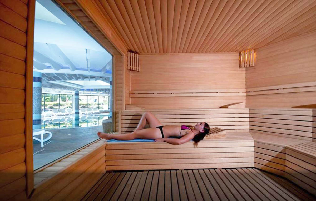 cheap resort hotels to Spend holiday with family