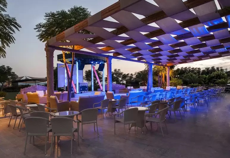 cheap resort hotels to Spend holiday with family