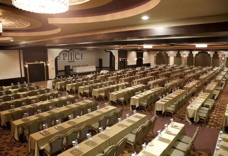 cheap resort hotels to Spend holiday with family