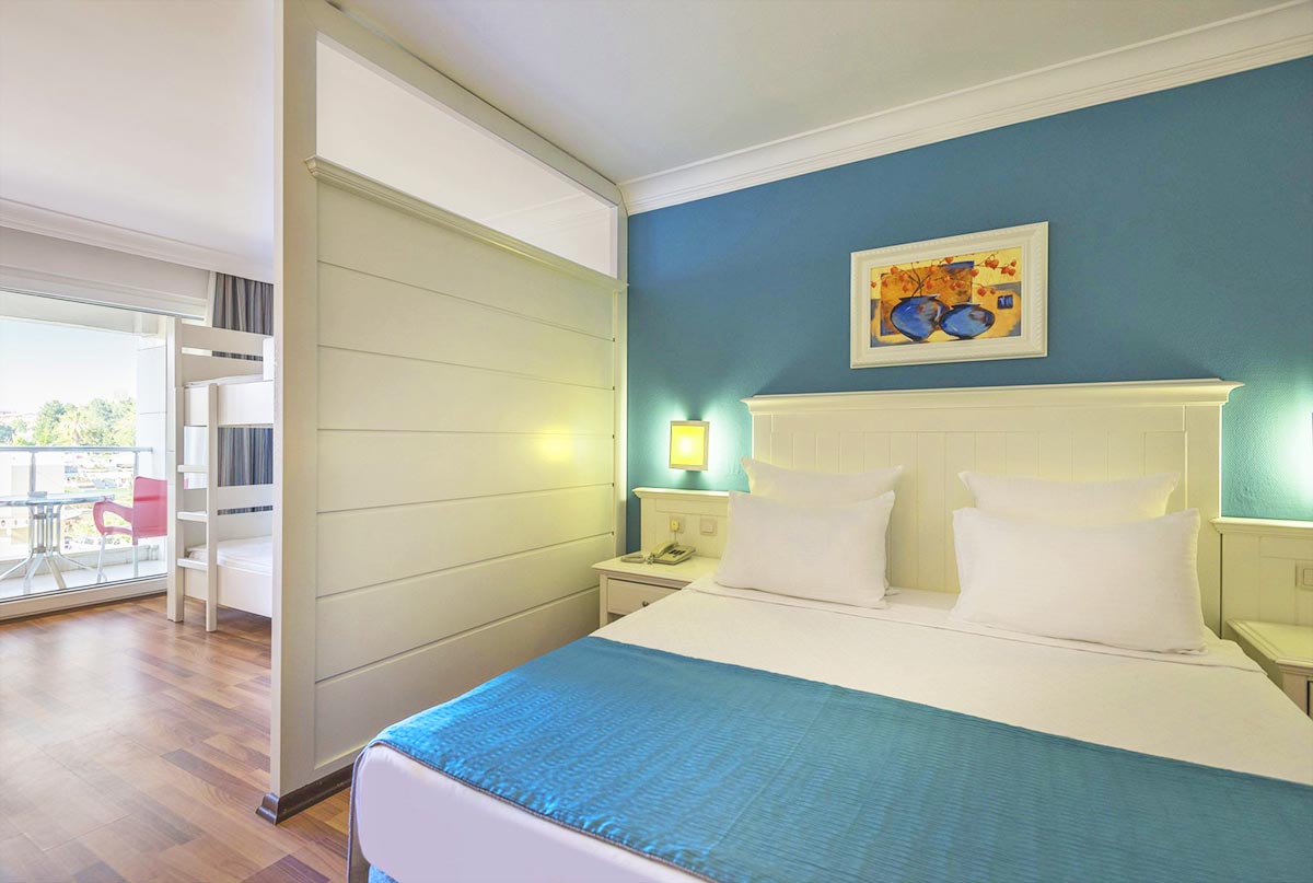 cheap resort hotels to Spend holiday with family