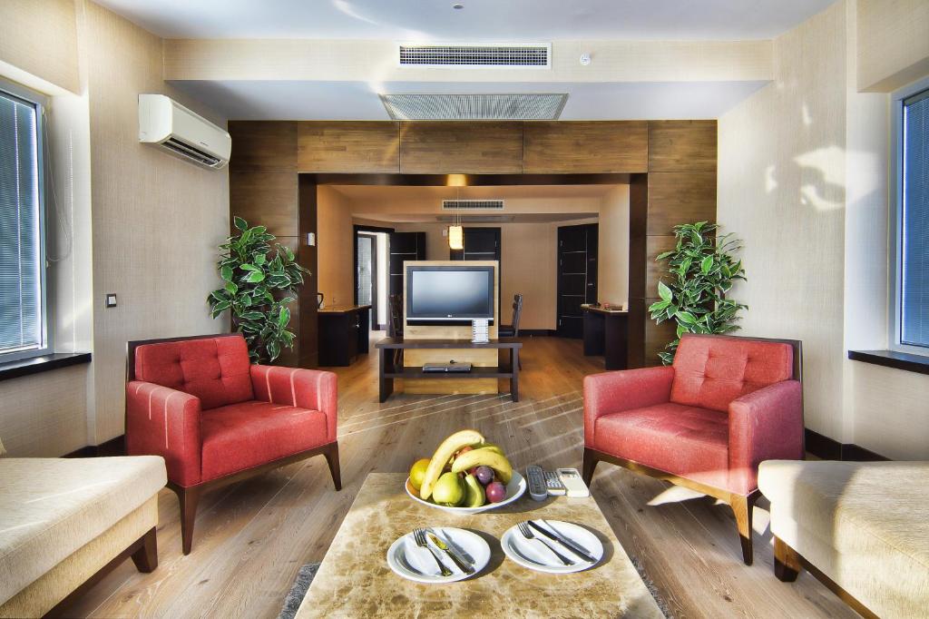 cheap resort hotels to Spend holiday with family