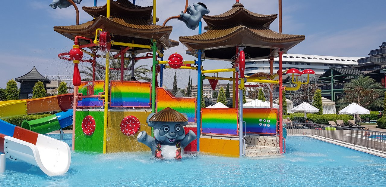 cheap resort hotels to Spend holiday with family