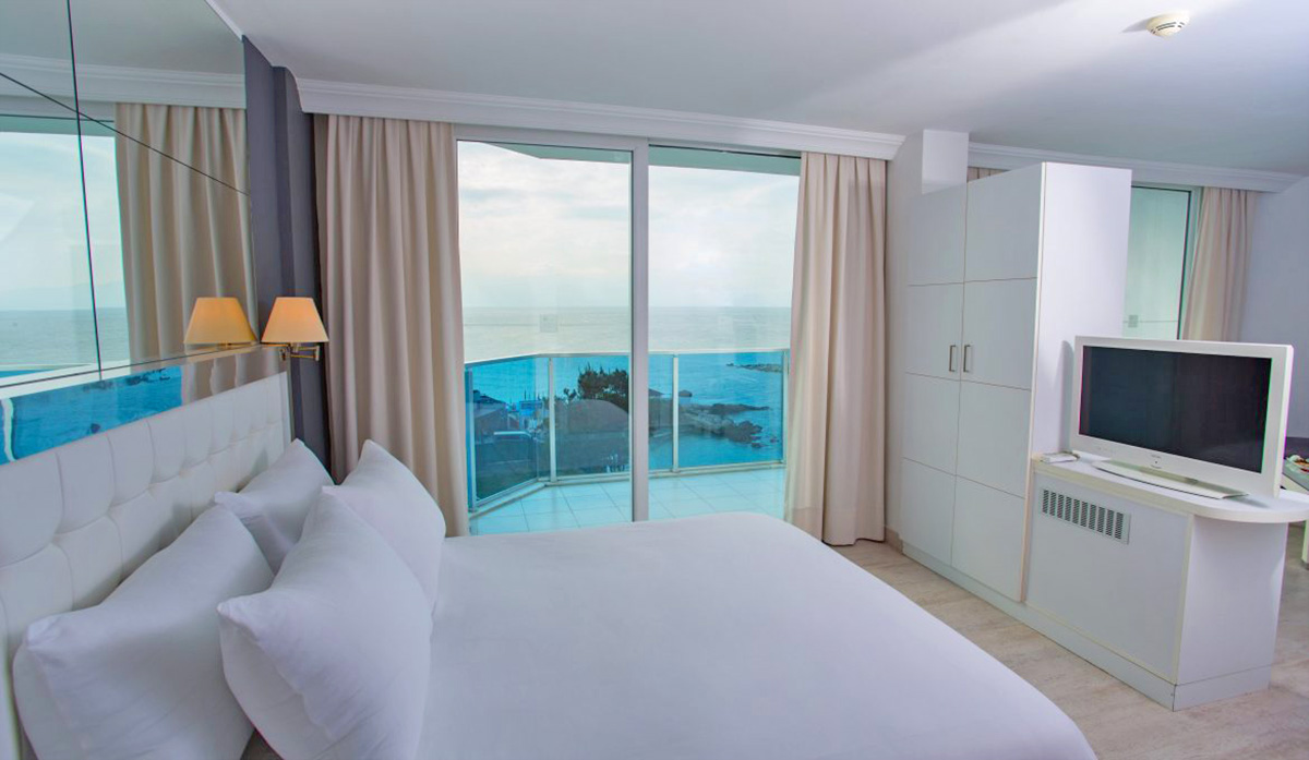 cheap resort hotels to Spend holiday with family