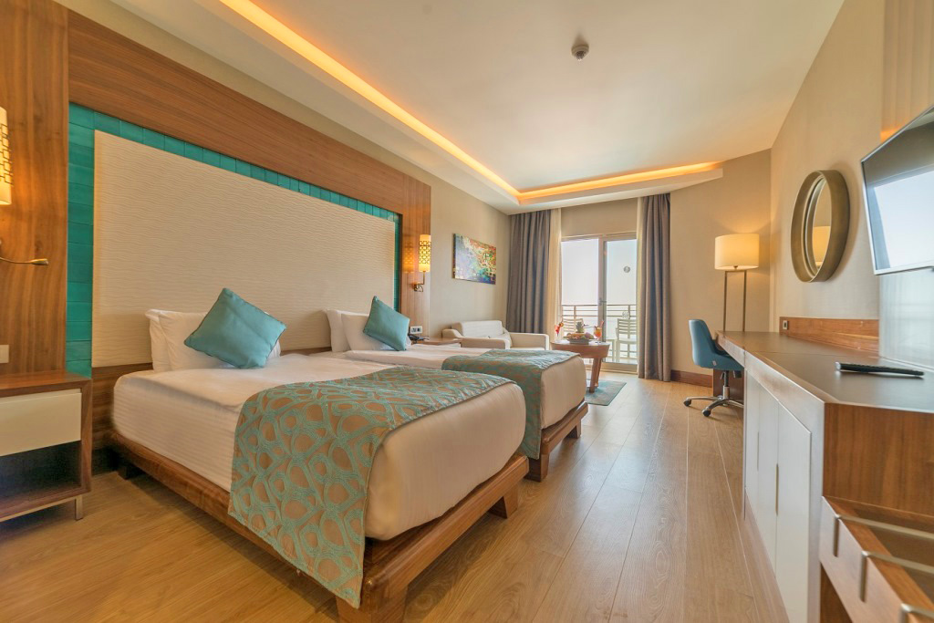 cheap resort hotels to Spend holiday with family