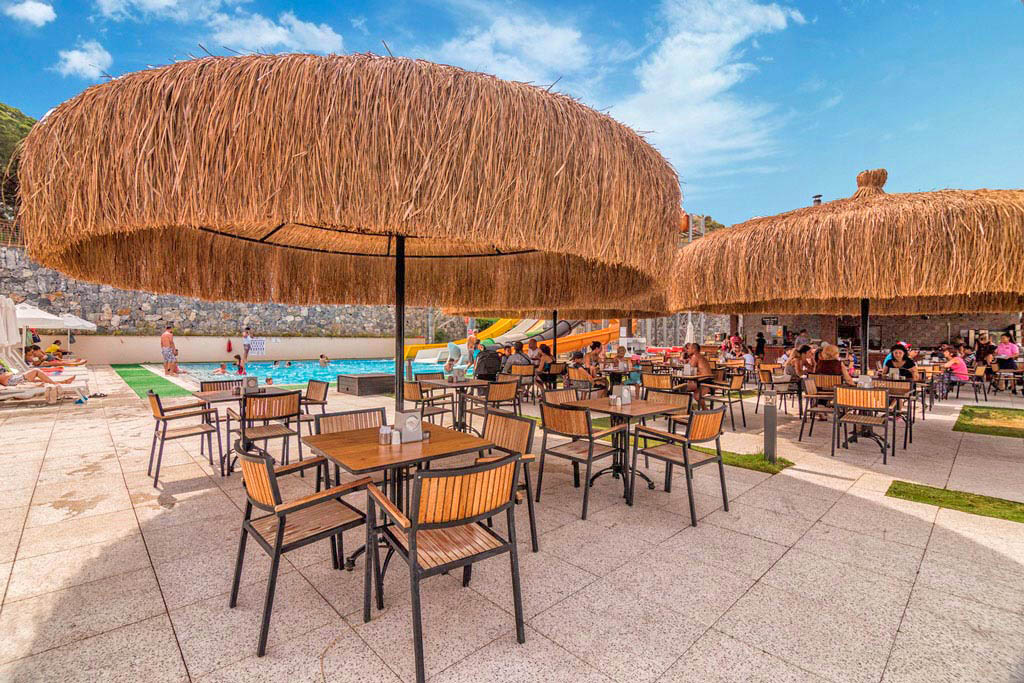 cheap resort hotels to Spend holiday with family