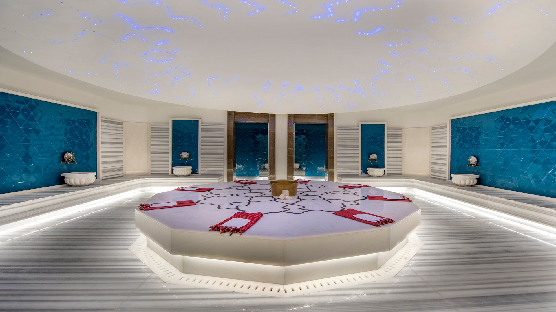 cheap resort hotels to Spend holiday with family