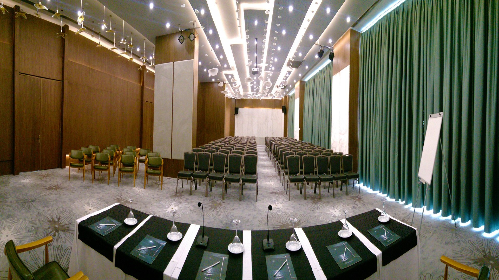 cheap resort hotels to Spend holiday with family