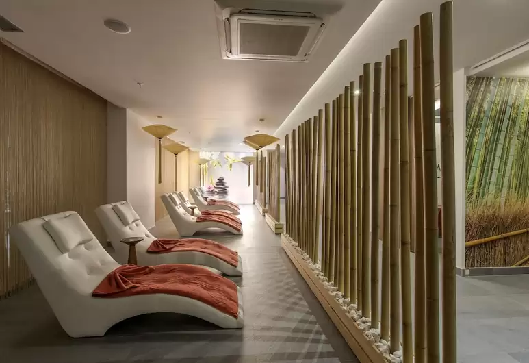 cheap resort hotels to Spend holiday with family