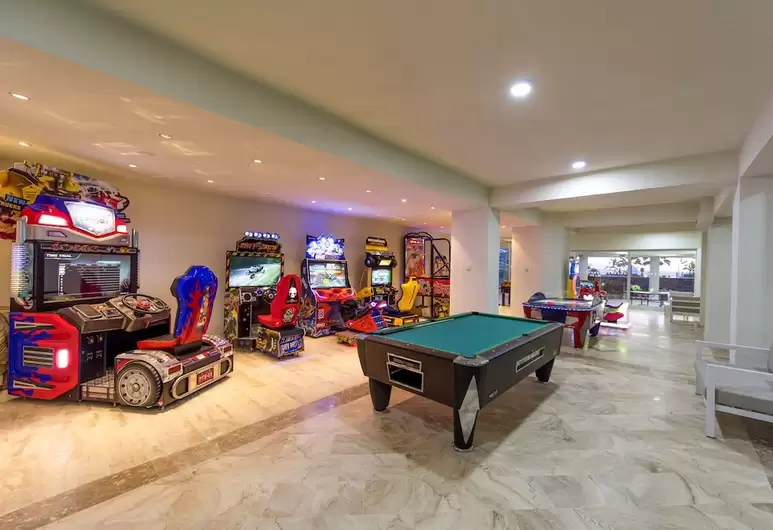 cheap resort hotels to Spend holiday with family