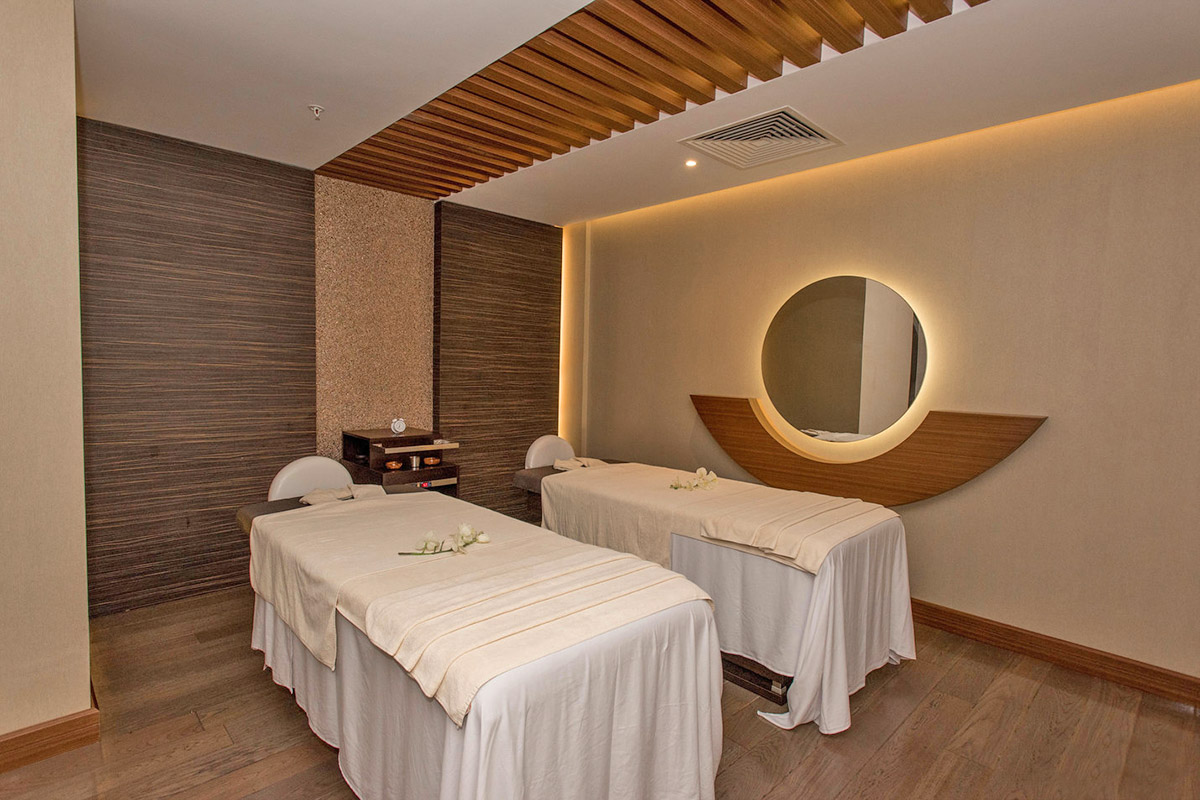 cheap resort hotels to Spend holiday with family