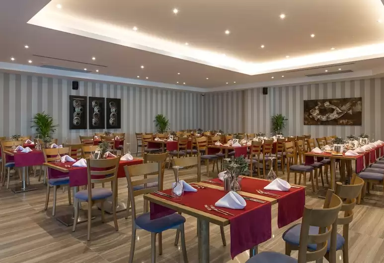 cheap resort hotels to Spend holiday with family