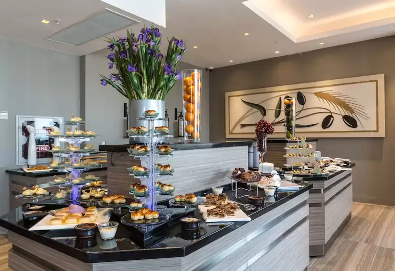 cheap resort hotels to Spend holiday with family