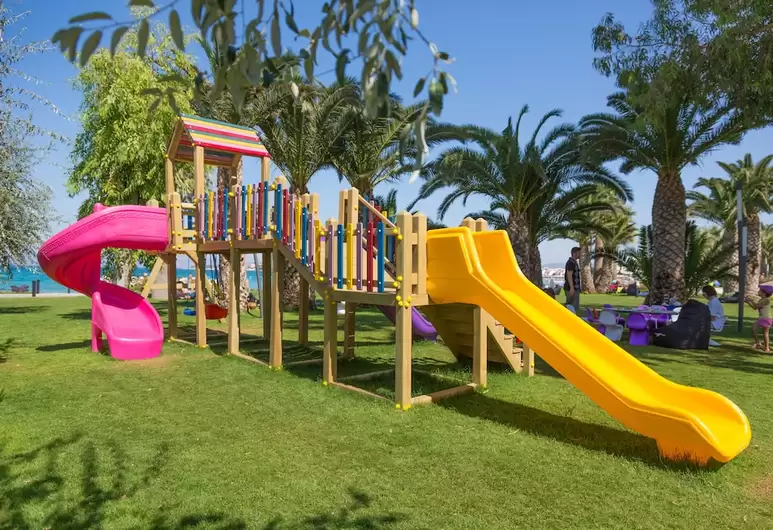 cheap resort hotels to Spend holiday with family