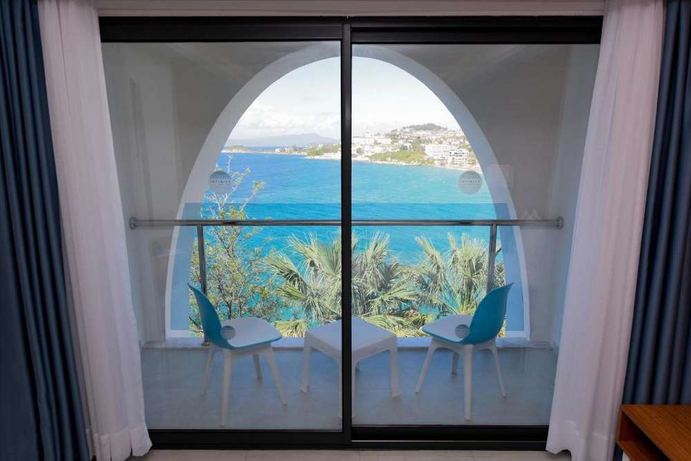 cheap resort hotels to Spend holiday with family