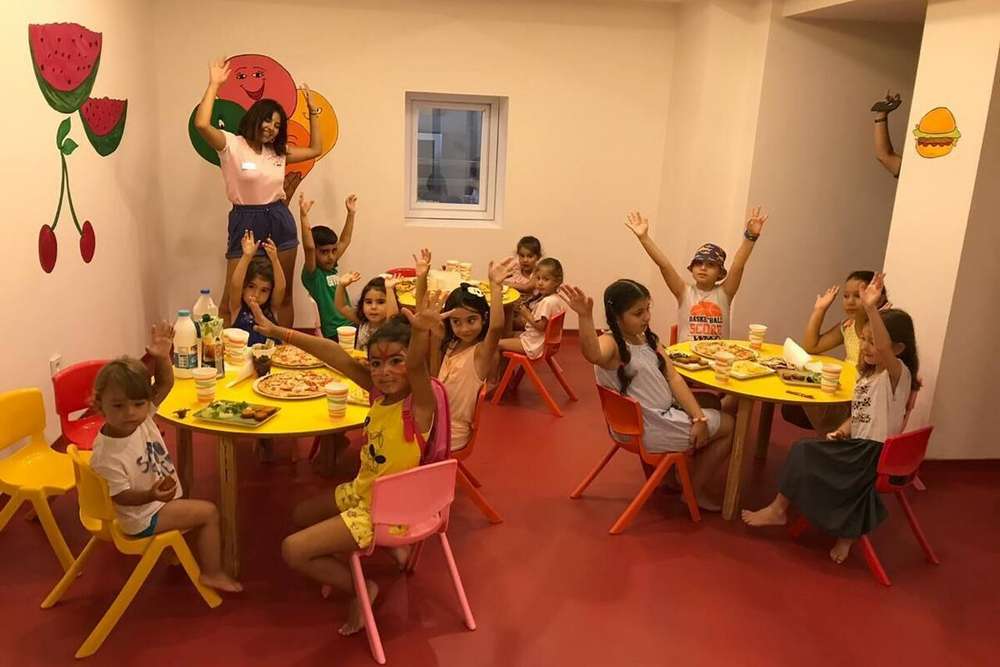 cheap resort hotels to Spend holiday with family