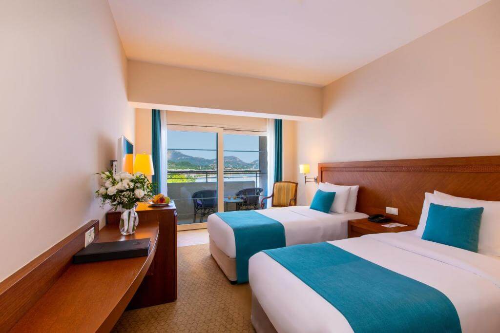 cheap resort hotels to Spend holiday with family