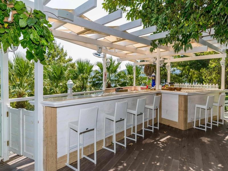 cheap resort hotels to Spend holiday with family