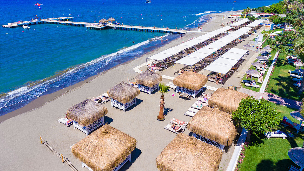 cheap resort hotels to Spend holiday with family