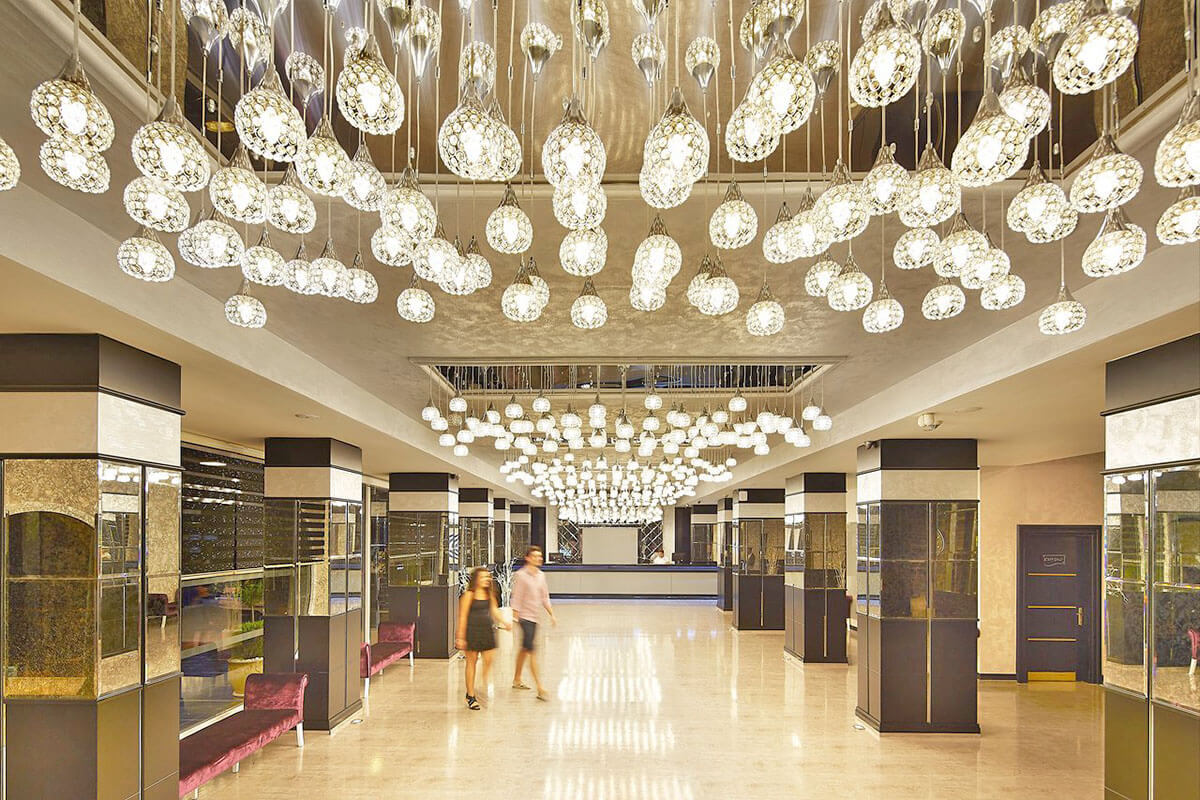 cheap resort hotels to Spend holiday with family