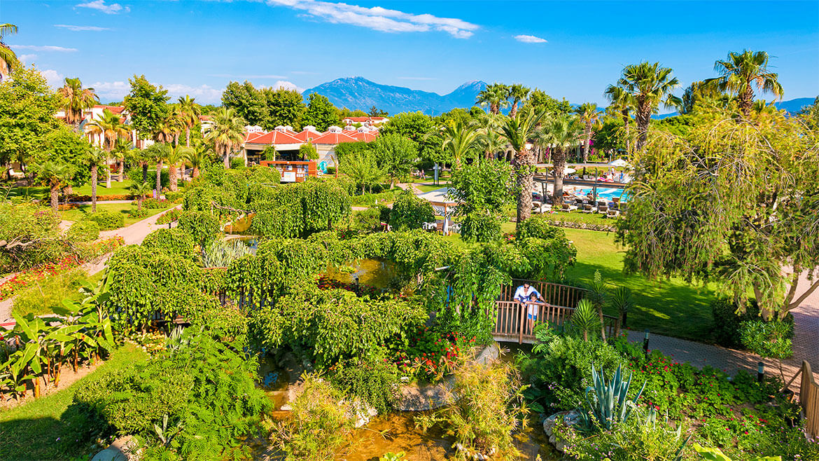 cheap resort hotels to Spend holiday with family