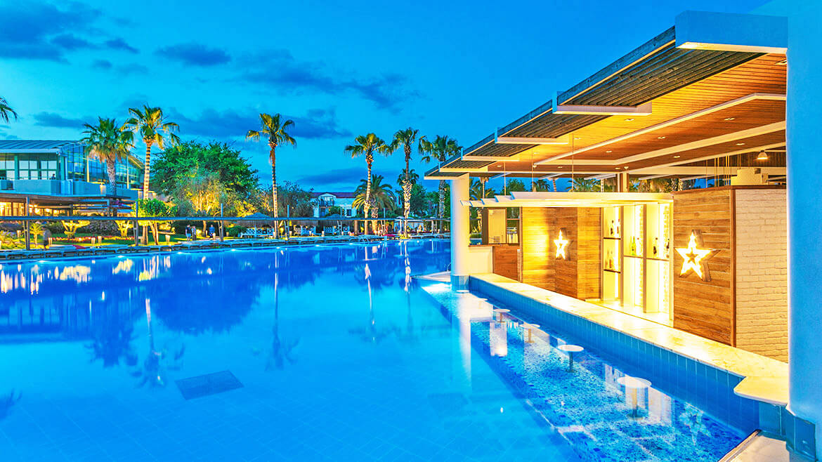 cheap resort hotels to Spend holiday with family