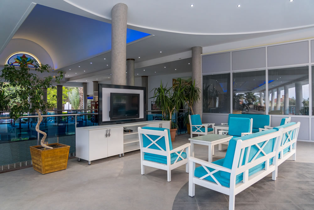 cheap resort hotels to Spend holiday with family