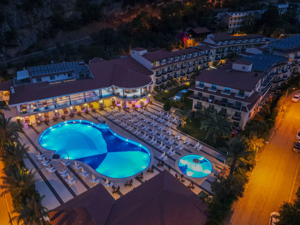 cheap resort hotels to Spend holiday with family