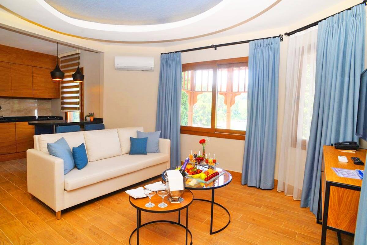 cheap resort hotels to Spend holiday with family