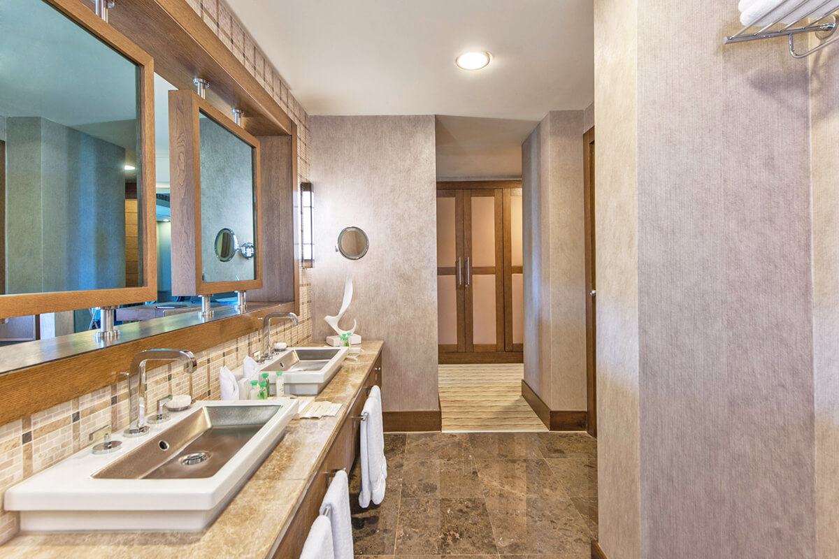 cheap resort hotels to Spend holiday with family