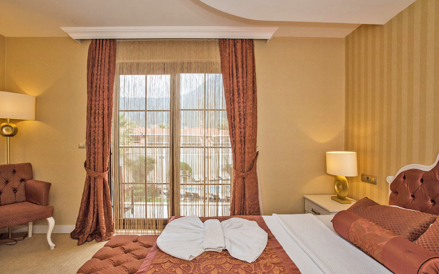 cheap resort hotels to Spend holiday with family