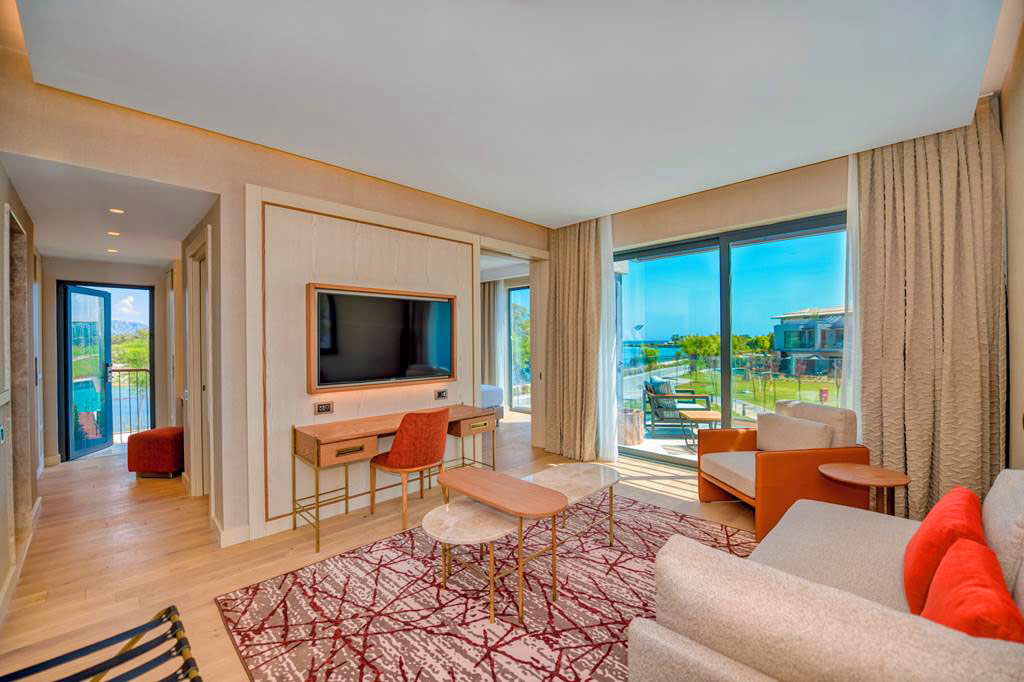 cheap resort hotels to Spend holiday with family