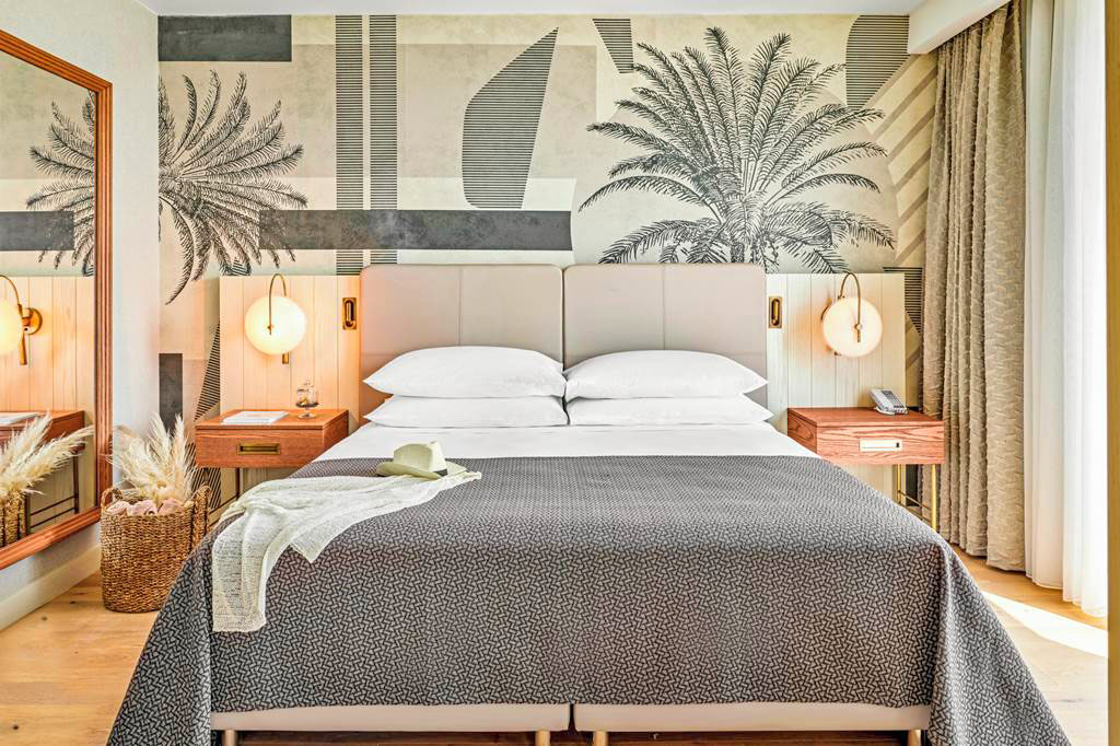 cheap resort hotels to Spend holiday with family