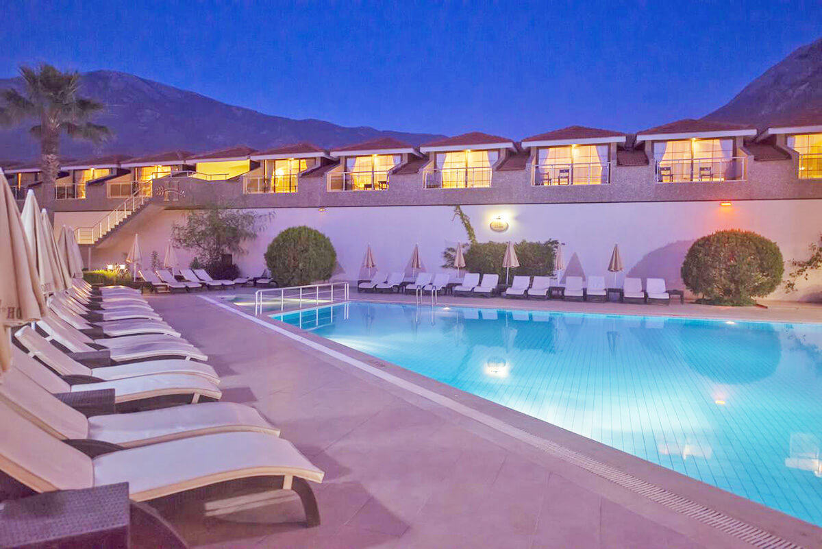 cheap resort hotels to Spend holiday with family