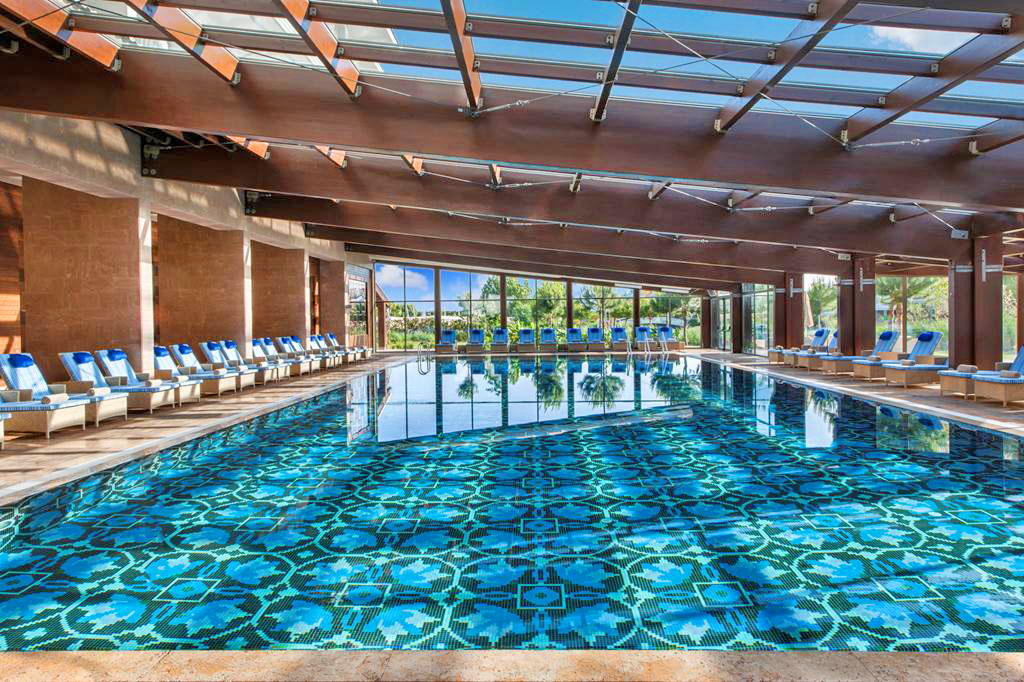 cheap resort hotels to Spend holiday with family