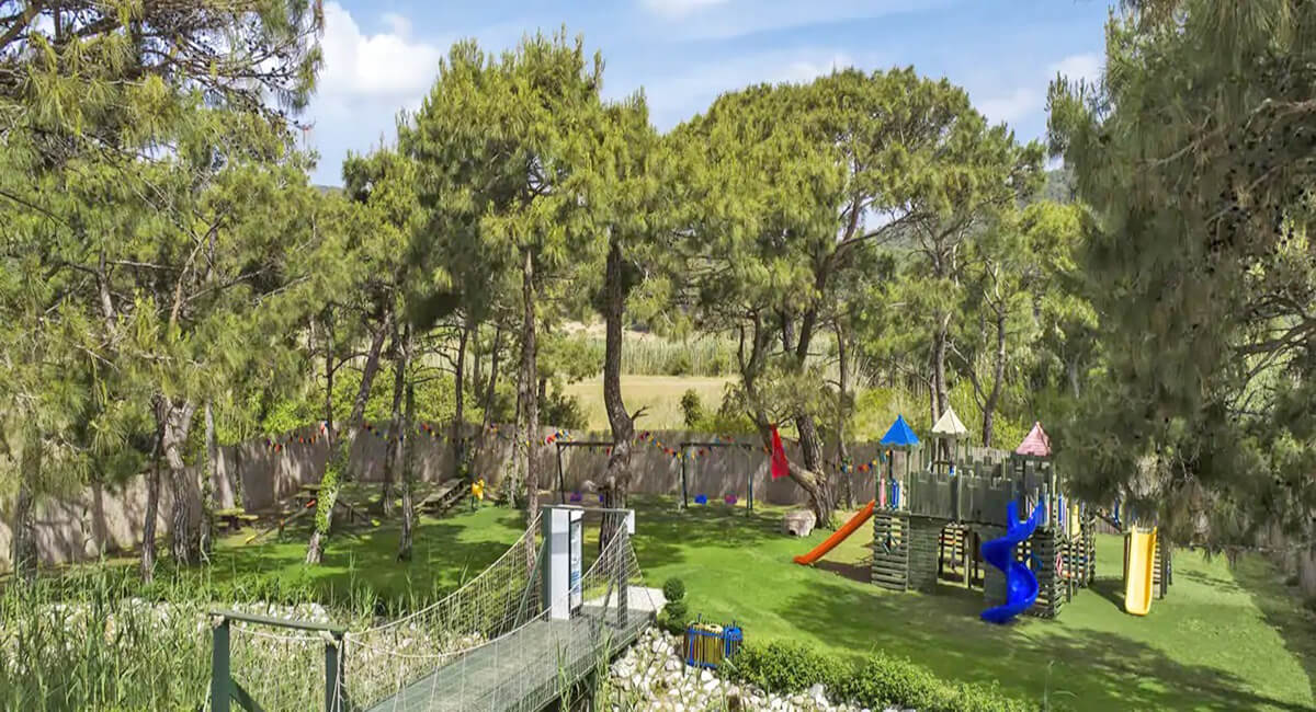 cheap resort hotels to Spend holiday with family