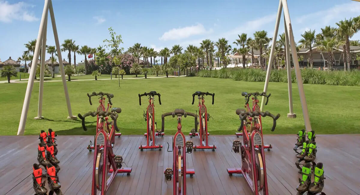 cheap resort hotels to Spend holiday with family