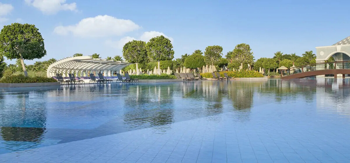 cheap resort hotels to Spend holiday with family