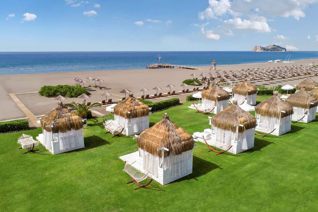 cheap resort hotels to Spend holiday with family