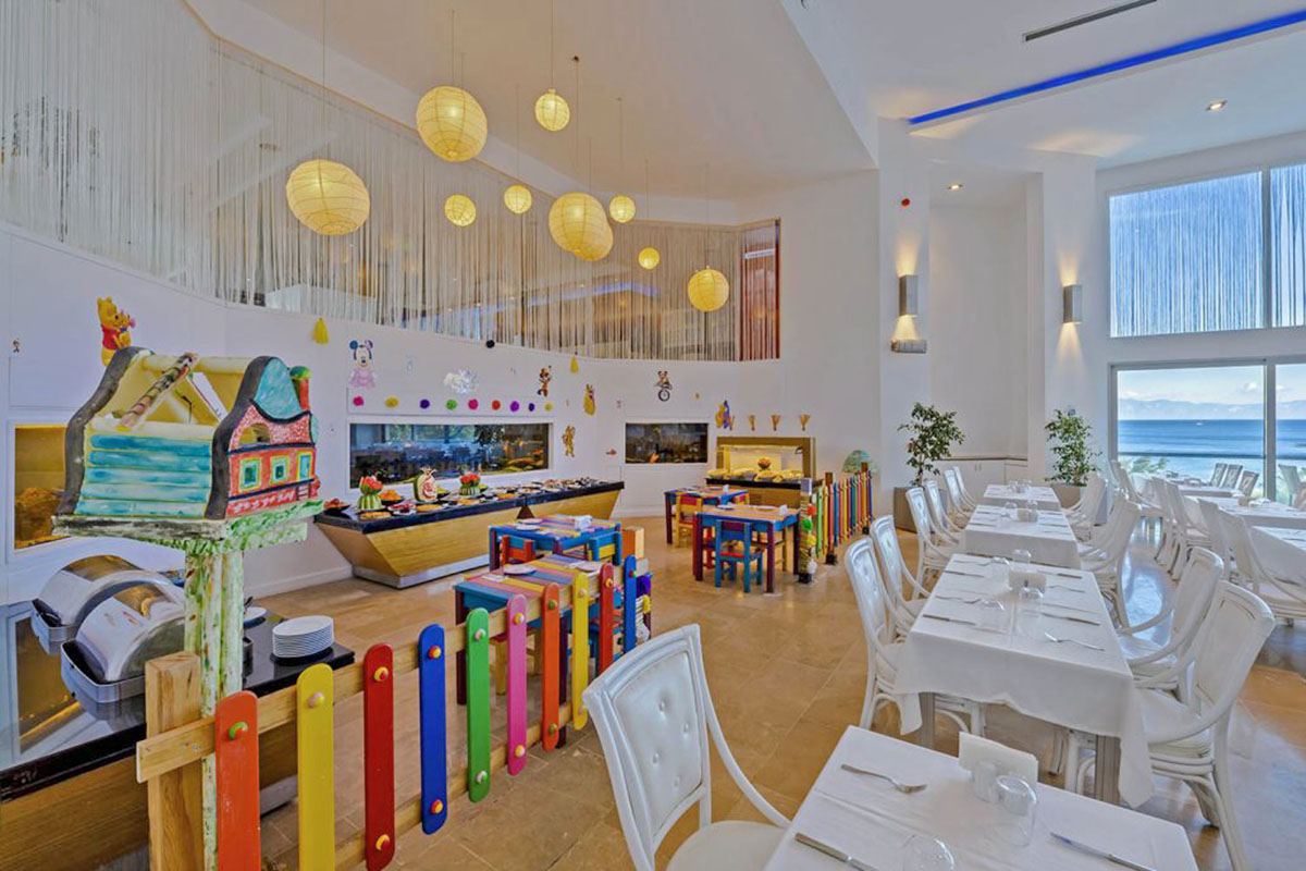 cheap resort hotels to Spend holiday with family