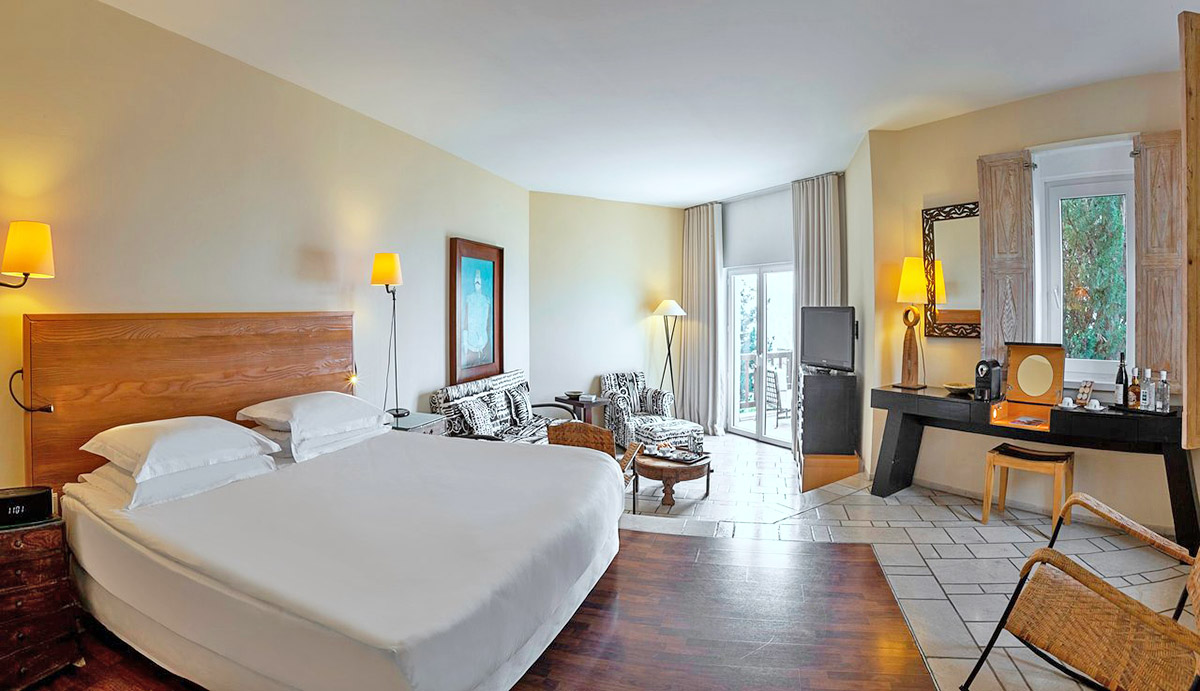 cheap resort hotels to Spend holiday with family