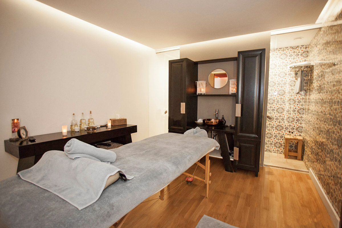 cheap resort hotels to Spend holiday with family