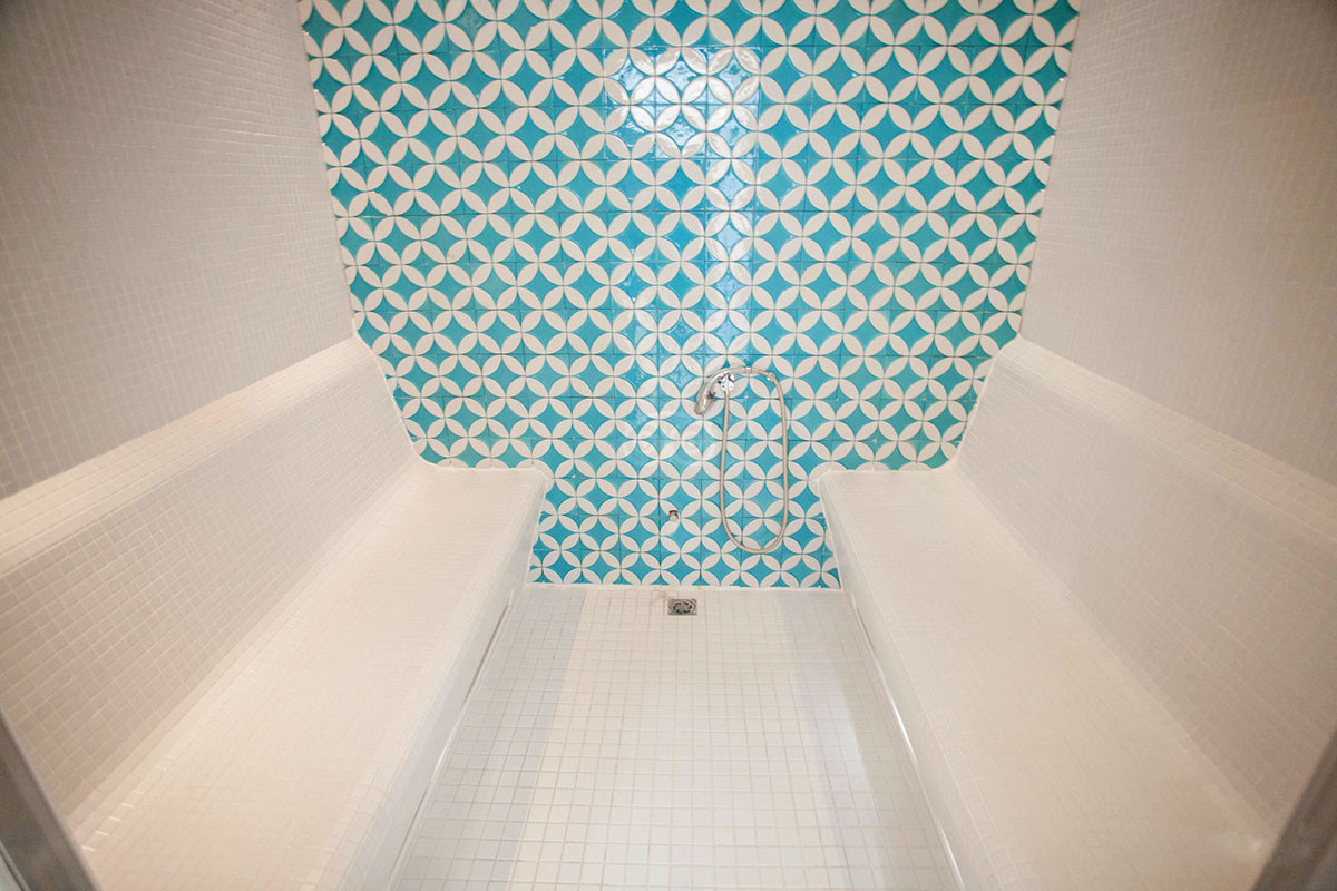 cheap resort hotels to Spend holiday with family