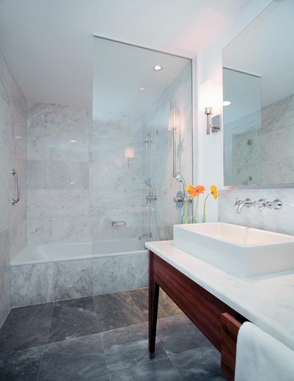 cheap resort hotels to Spend holiday with family