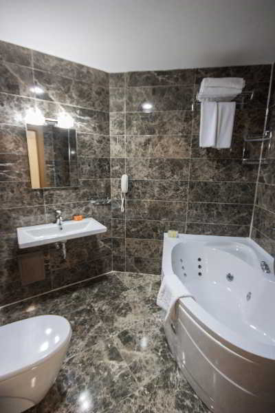 cheap resort hotels to Spend holiday with family